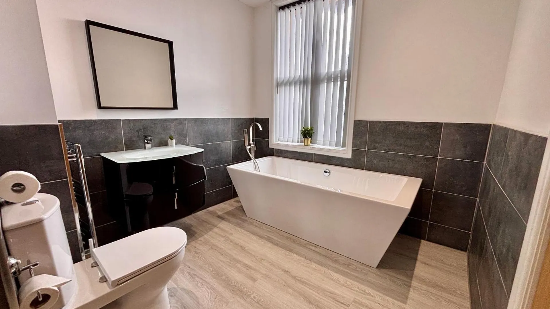 Apartment Franks Apt 4 - Roof Terrace - Sleeps 6 Blackpool Großbritannien
