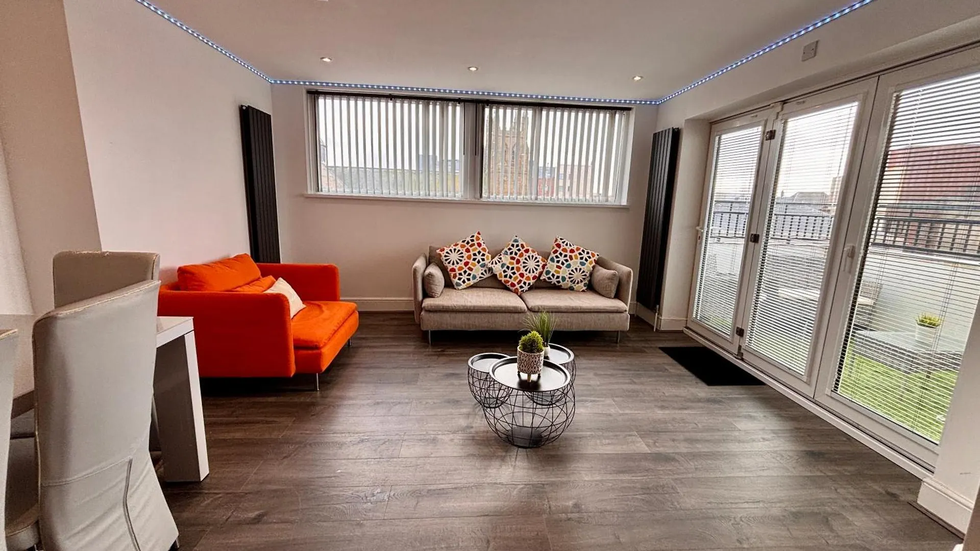 Franks Apt 4 - Roof Terrace - Sleeps 6 Blackpool Apartment